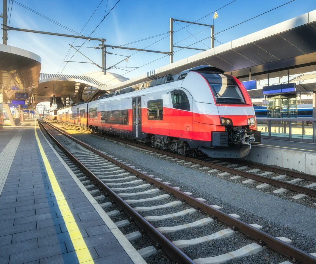 Transports publics : tramway, métro, gares ferroviaires, téléphériques urbains